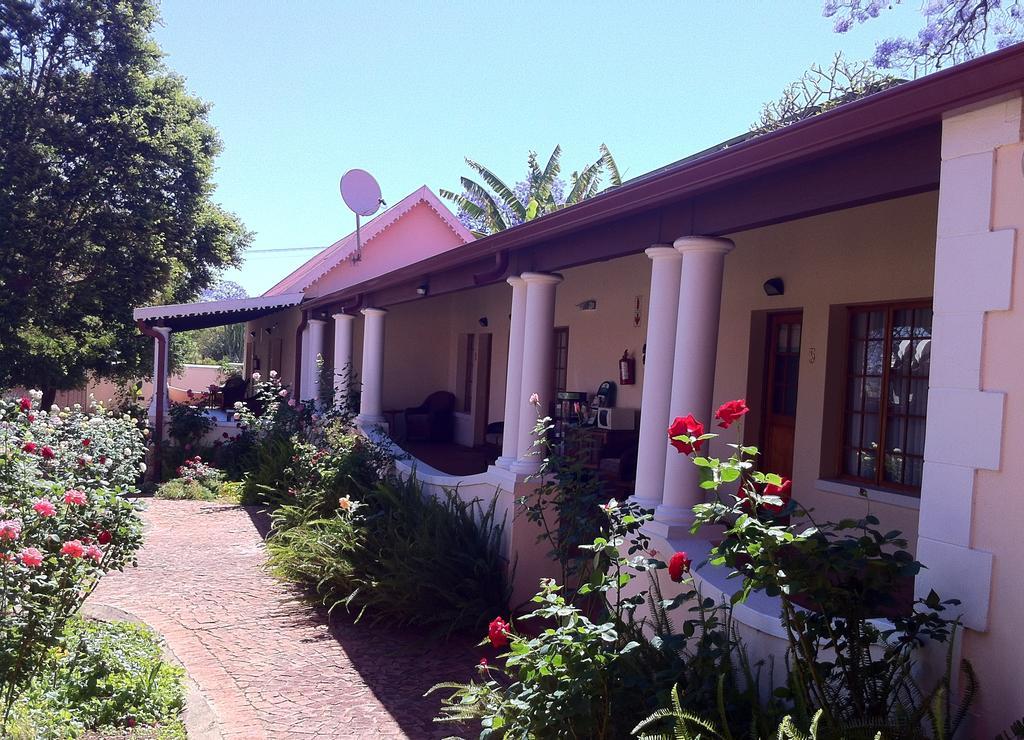 Melvin Residence Guest House Pretoria-Noord Esterno foto