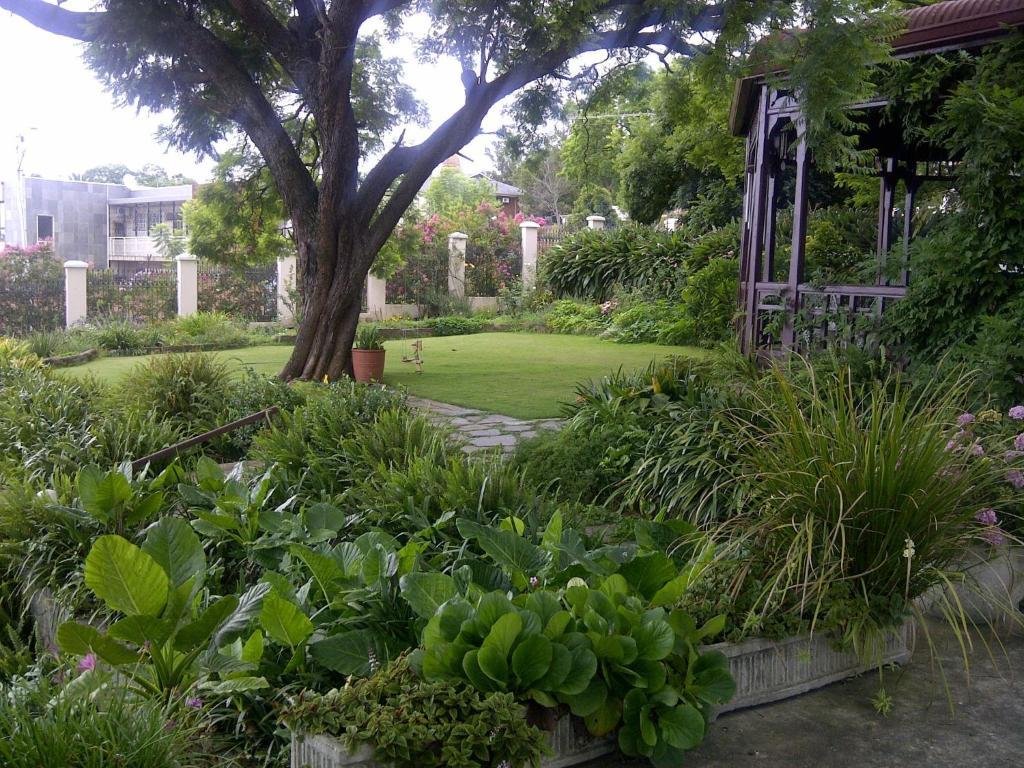 Melvin Residence Guest House Pretoria-Noord Esterno foto
