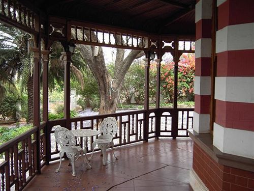 Melvin Residence Guest House Pretoria-Noord Esterno foto