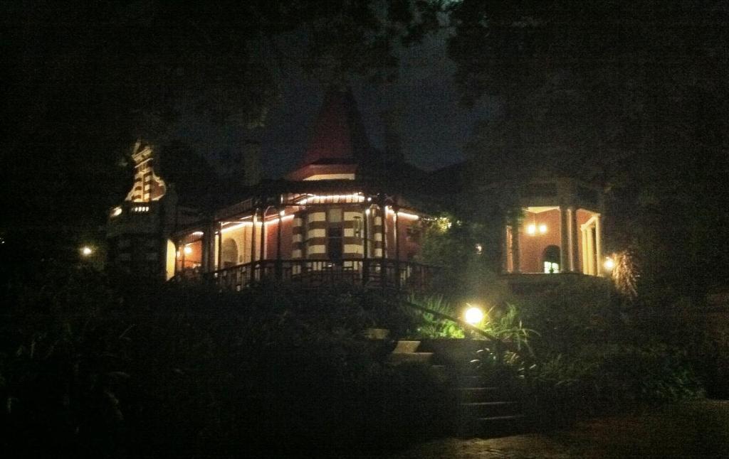 Melvin Residence Guest House Pretoria-Noord Esterno foto