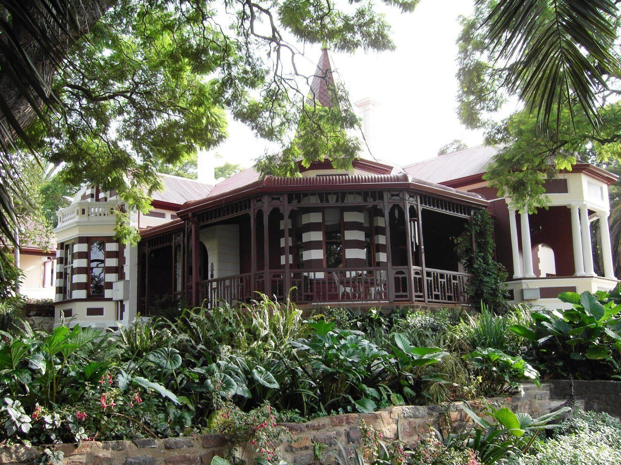 Melvin Residence Guest House Pretoria-Noord Esterno foto